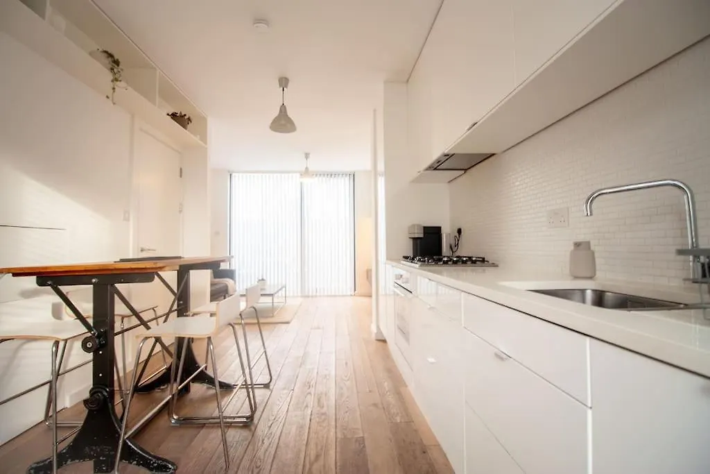 Luxury London Townhouse - Hidden Gem Villa 0*,  United Kingdom